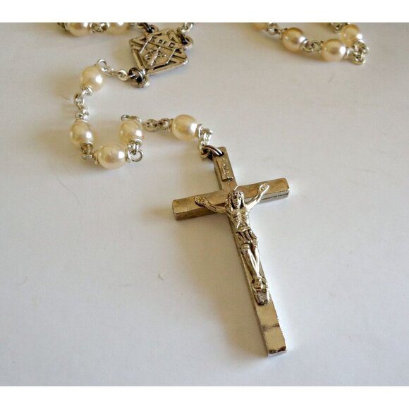 Vintage Rosary Faux Pearl  Beads Metal Cross Crucifix Italy - Picture 2 of 5